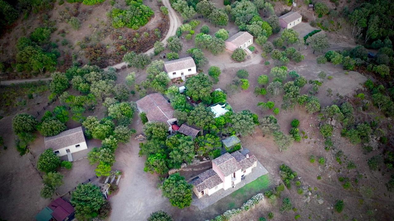 Li Paduleddi Country Guest House 올비아 외부 사진