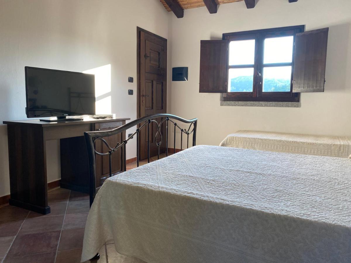 Li Paduleddi Country Guest House 올비아 외부 사진